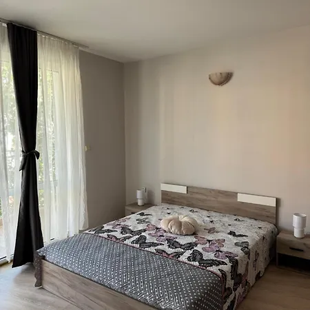 студиа осака Apartment Sunny Beach